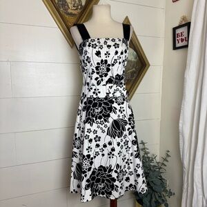 Women’s Vintage B Smart 90’s Y2K Black & White Floral Party Cocktail Dress Sz 8